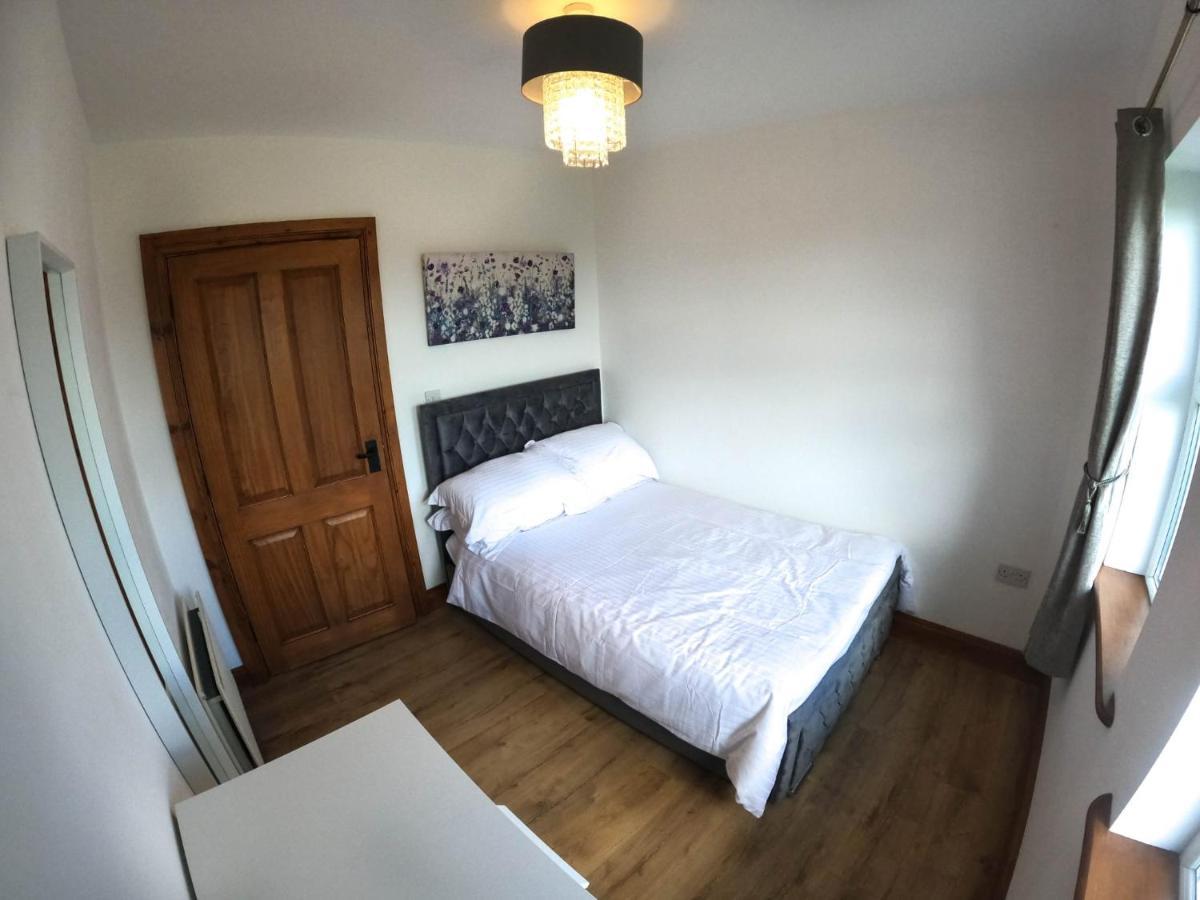 The Heights & Hollows Farmhouse, Saul, Downpatrick, Sleeps 14 Экстерьер фото